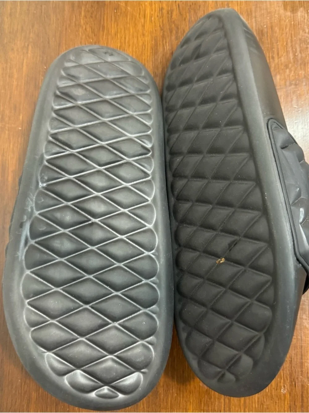 GUESS Men’s Size 10 Black Sandals Moliano Slides Sandal Slip On